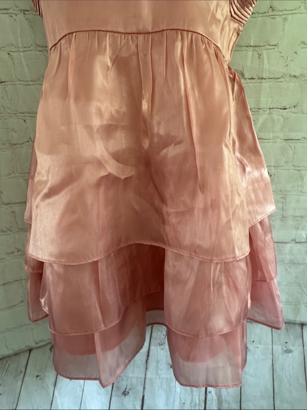 Francesca’s Mi ami Pink Satin Pin Tuck Tiered Spaghetti-Strap Dress size L - Picture 4 of 13
